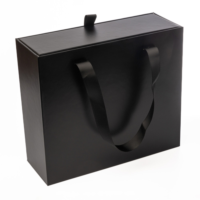 Подарункова коробка Primo Black (23 х 20 х 8,5 см) з ручками