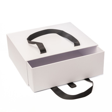 Подарочная коробка Primo White (23 х 20 х 8,5 см) с ручками